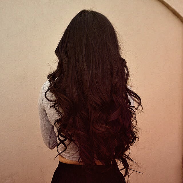 Длинные черные волосы спиной. Девушка с темными волосами. Длинные каштановые волосы. Длинные темные волосы.