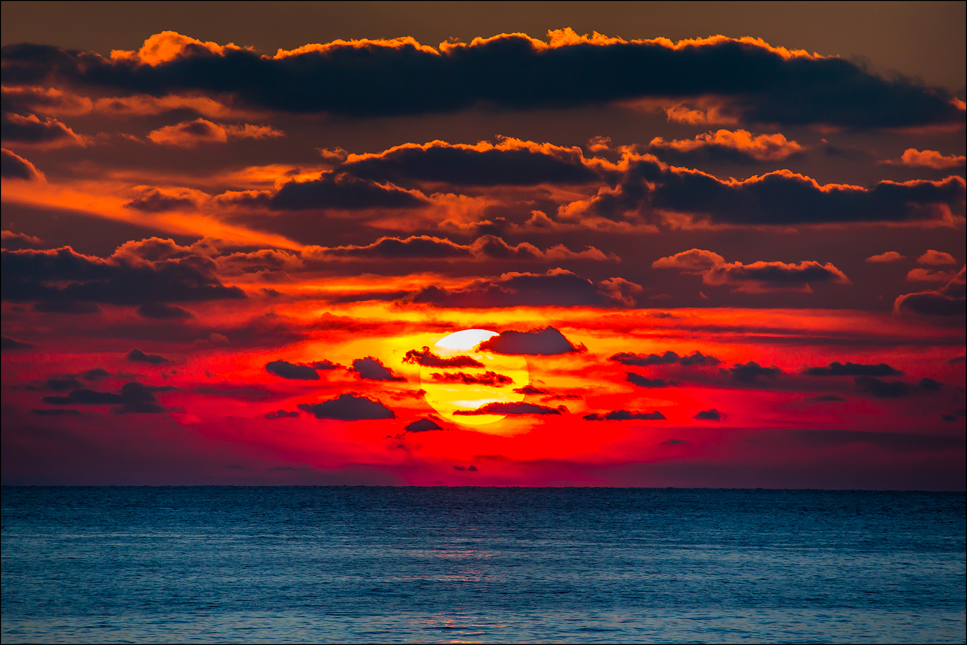 Картинки заката. Красивый закат. Красный закат. Закат на море. Закат над морем.
