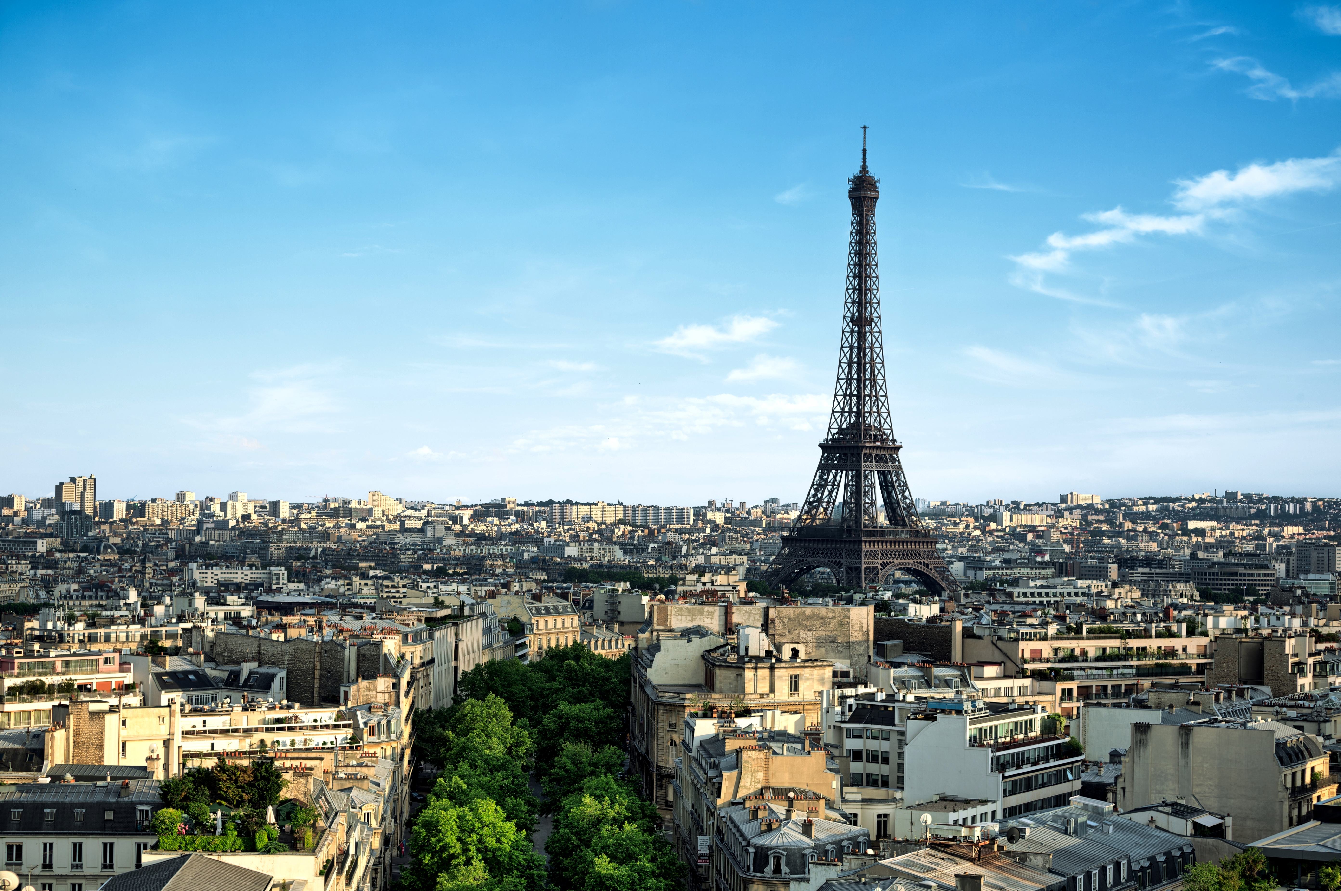 Paris france. Эйфелева башня в Париже. Эйфель башня Франция. Париж Иль де Франс. Эйфелева башня (la Tour Eiffel).