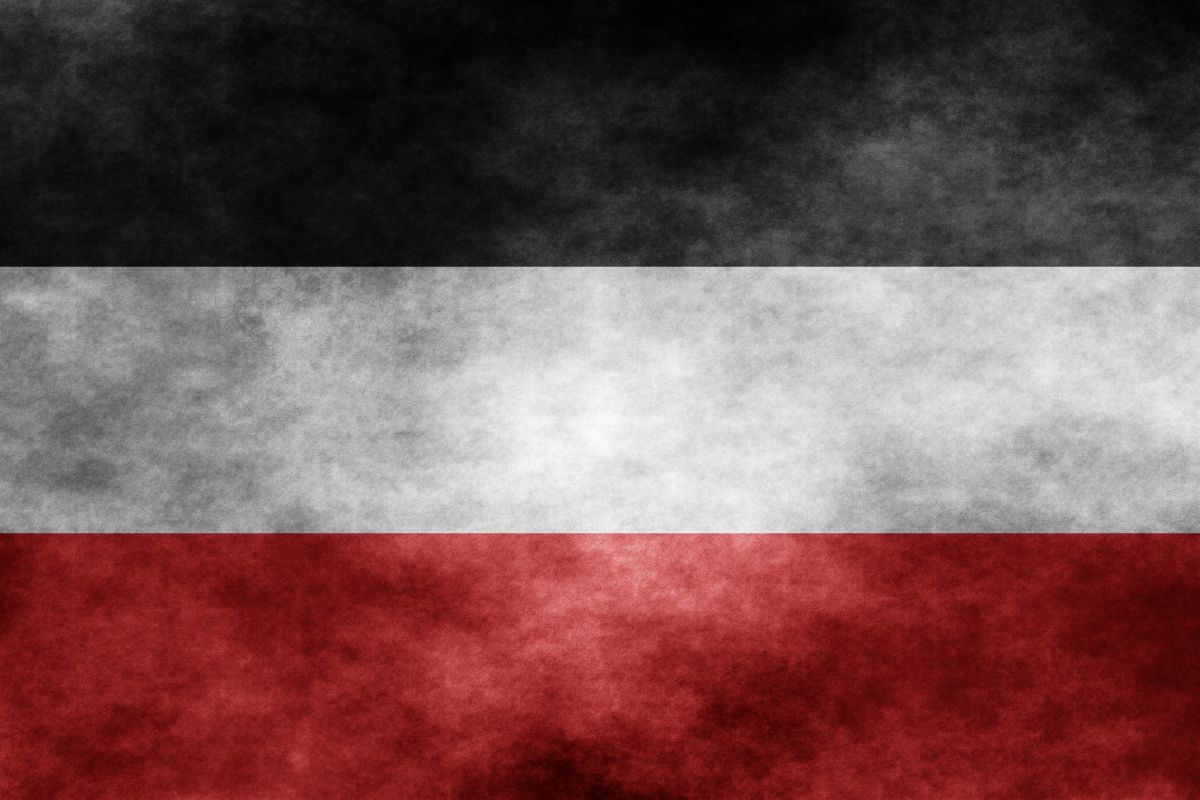 Флаг старой германии. Флаг Германии 1914. Империя Германия флаг 1871. Флаг германской империи. Флаг Германии империи.