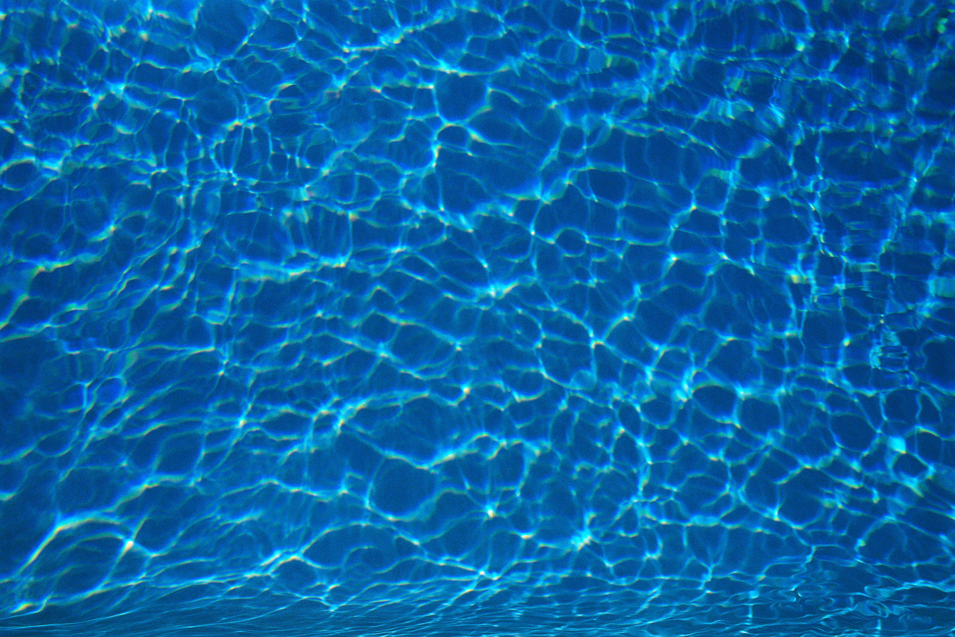 Wave effect. Текстура воды. Вода фон. Поверхность воды. Голубая вода сверху.